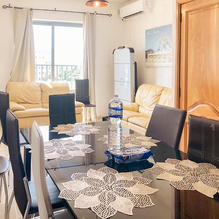 Xl Central Home - Sleeps 10 People Pieta ภายนอก รูปภาพ