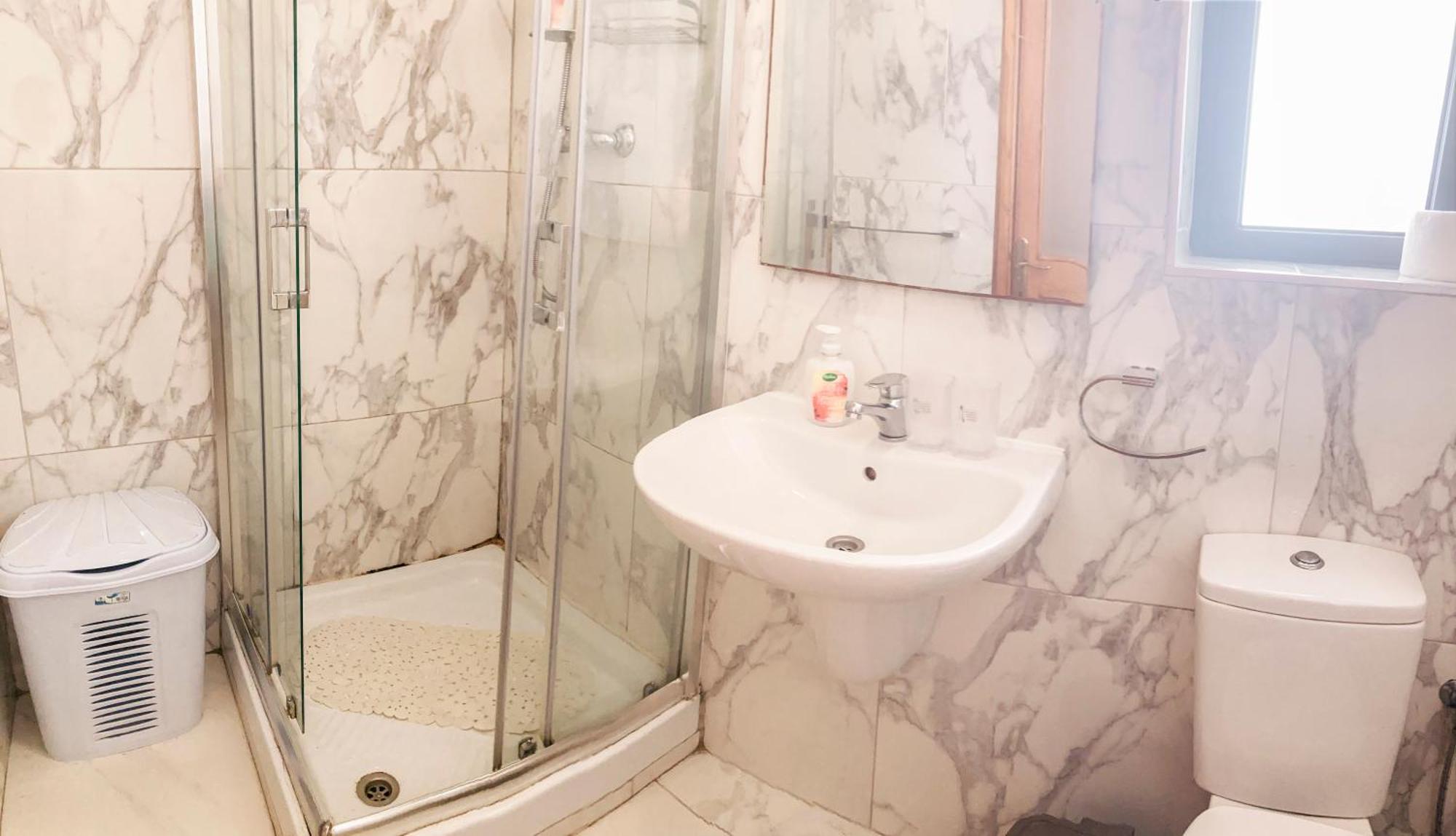 Xl Central Home - Sleeps 10 People Pieta ภายนอก รูปภาพ
