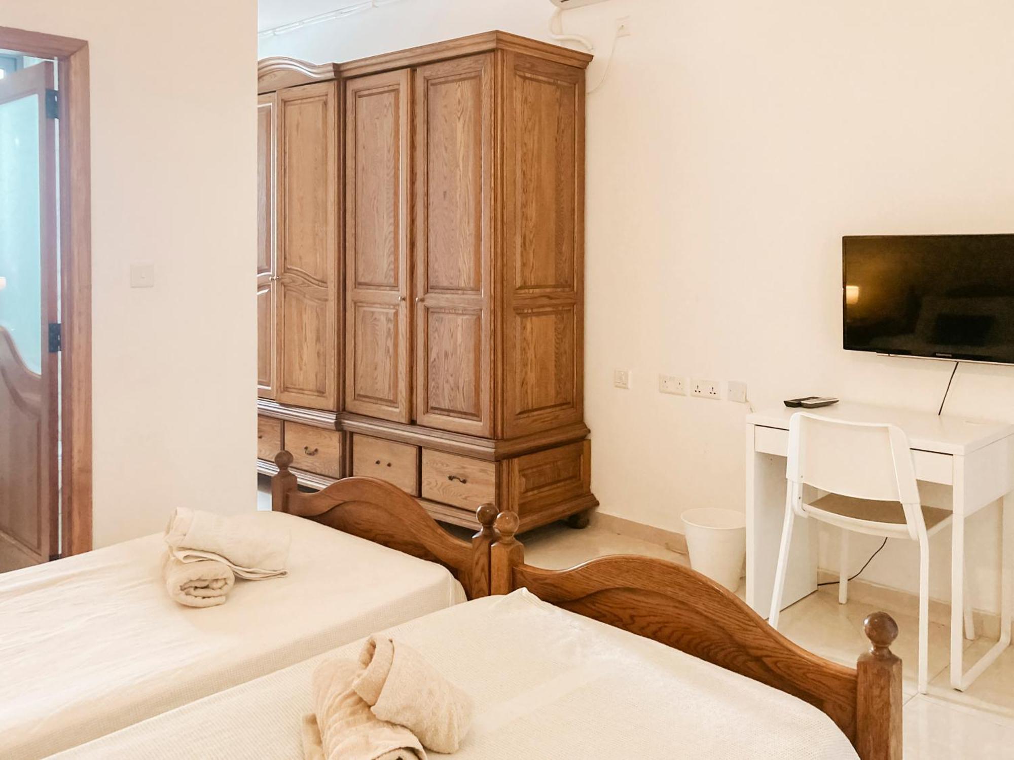 Xl Central Home - Sleeps 10 People Pieta ภายนอก รูปภาพ